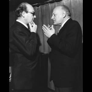 Andrzej Markowski i Tadeusz Ochlewski. Warszawa, Stowarzyszenie Polskich Artystów Muzyków.
Zdjęcie prawdopodobnie z 1966 .
Autor zdjęcia: Andrzej Zborski.