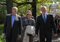 Dyrektor Naczelny Orkiestry Sinfonia Varsovia Janusz Marynowski, Przewodnicząca Komisji Kultury Rady Warszawy Małgorzata Zakrzewska, Burmistrz Dzielnicy Praga Południe Tomasz Kucharski (materiały Urzędu Miasta)