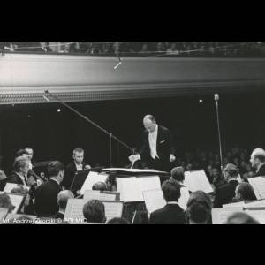 WJ1967_Lutoslawski_dyryguje_IISymfonia2_original_copy_1