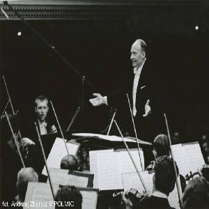 WJ1967_Lutoslawski_dyryguje_IISymfonia3_original
