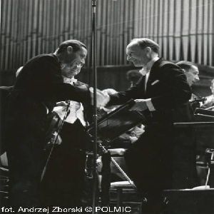 WJ1967_Lutoslawski_dyryguje_IISymfonia5_original