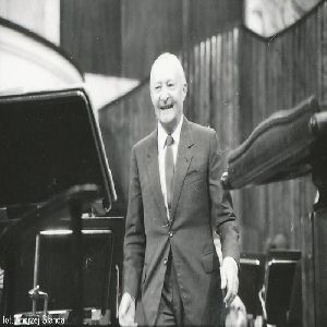 WJ1986_po_wykonaniu_LancuchaII_WLutoslawski2_original