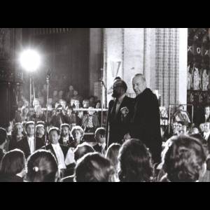 Krzysztof Penderecki i Kardynał Stefan Wyszyński podczas koncertu w Katedrze św. Jana w Warszawie. © Andrzej Zborski