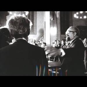 Tadeusz Dobrzański (tyłem) i Krzysztof Penderecki po wykonaniu 