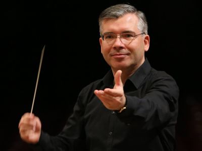 Portrait photo of Piotr Wajrak