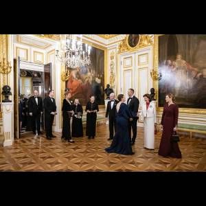Szwedzka Para Królewska i Para Prezydencka na Zamku Królewskim w Warszawie witają Panią Martę Cienkowską i Panią Małgorzatę Omilanowską